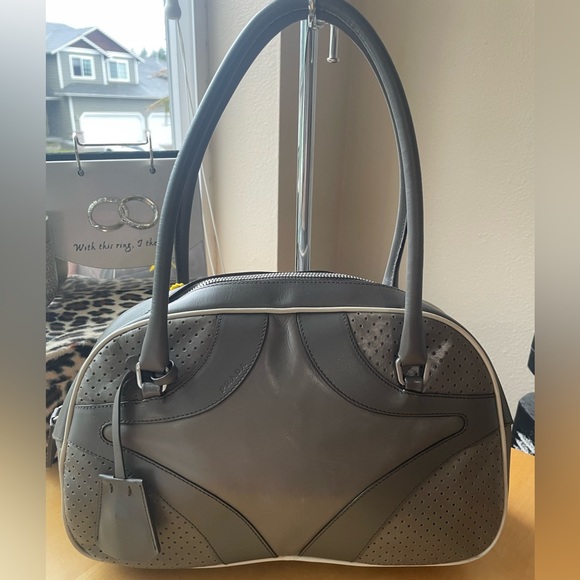 Prada Handbag in Gray Quilted Leather - Picture 6 of 17